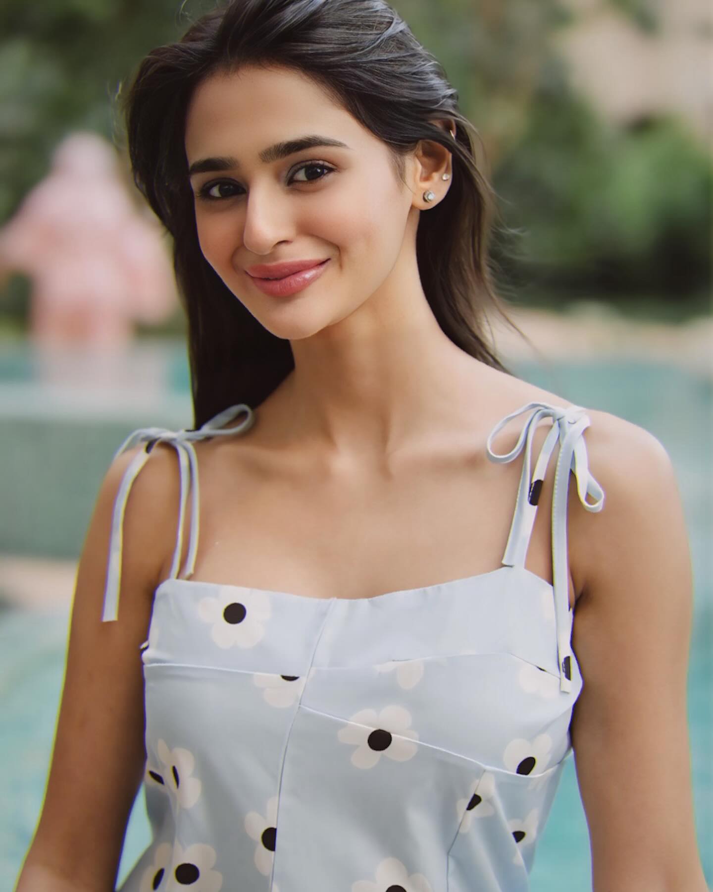 GKoZka1bkAAMgrZ?format=jpg&name=large