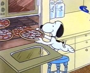 snoopstrs's tweet photo. pizza time https://t.co/hQ9RsPMQ2z