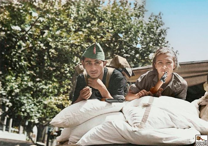 ❤️🖤Las decisiones en CNT las toman la afiliación en las asambleas. Cuanta más frecuencia en las asambleas más horizontal y anarcosindicalista es CNT. Los comités no deciden, solo gestionan y coordinan. Rechaza comités que decidan por ellos mismos. Exige asambleas frecuentes❤️🖤