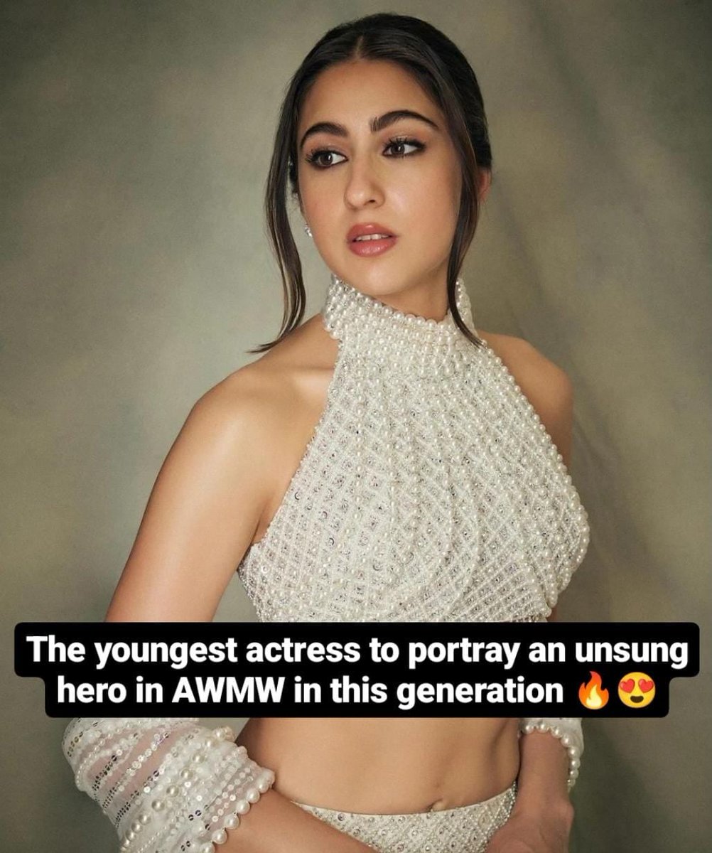 In 'Ae Watan Mere Watan', @SaraAliKhan shines as she brings to life the untold story of Usha Mehta 😍🔥

#SaraAliKhan  
#Beautifuldiva #Hotdiva #Sexydiva #Bollywood #southasian #UrbanAsian