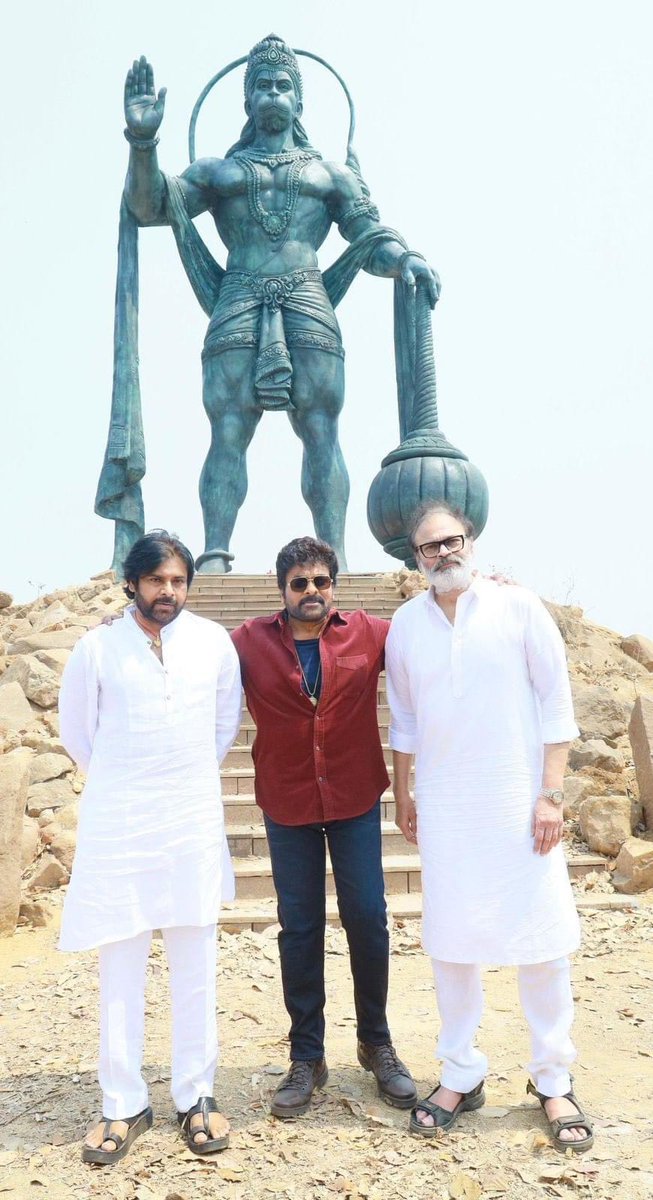 Mega Brothers 🔥🔥👌 #MegastarChiranjeevi #Pawankalyan #Nagababu #Vishwambhara 

Follow us 👉 @tollymasti