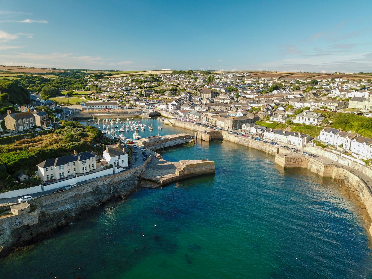 Have you visited #Porthleven? This wonderful working fishing port just 30 minutes from Falmouth features a picturesque harbour lined with art galleries, independent shops, fantastic restaurants and pubs.