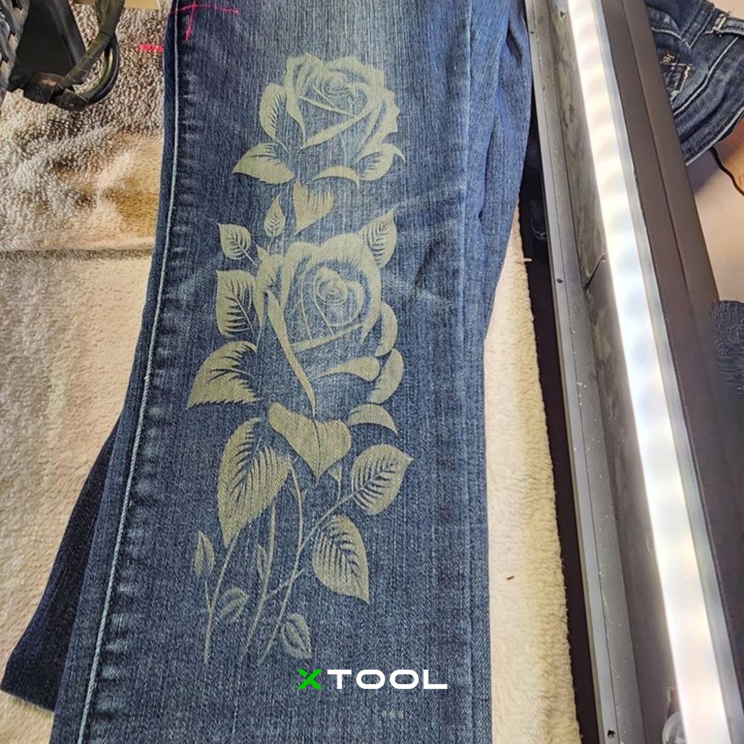 xToolOfficial's tweet image. Even engrave on jeans! Make your own fashion using xTool S1!! Easily achieve simple personalize jeans👖
Setting: 10 power, 220 speed.
Machine: xTool S1 40W🔗dataaccess.mblock.cc/t/hm
#xtool #xtools1 #xtoolmade #xtoolfashion