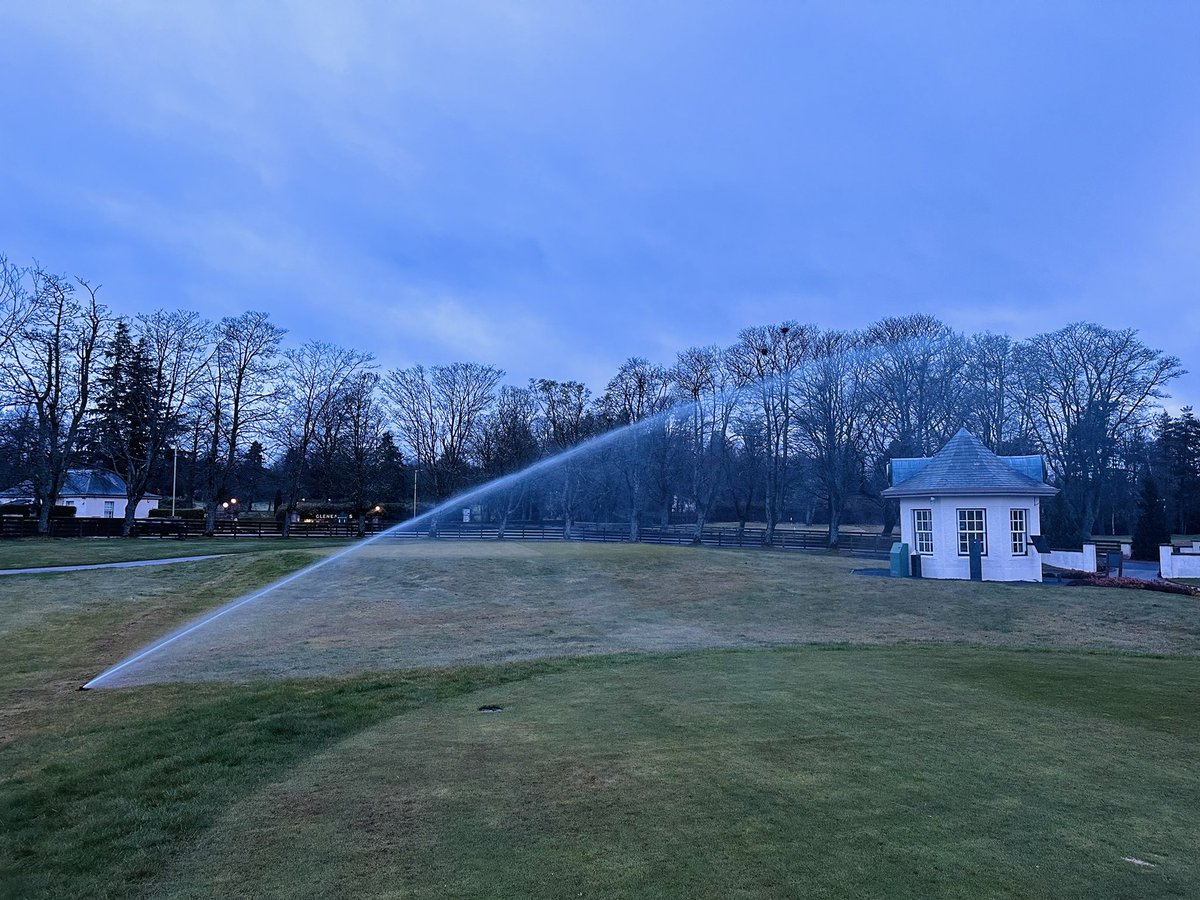 Week 14: Snow & Rain @GleneaglesGolf for PGA Centenary testing. Thanks to @StephenLindsay1 @BillsBikeTrex @OcmisLtd @rainbirdgolfuk for all their hard work and assistance. #TeamwMakesTheDreamWork