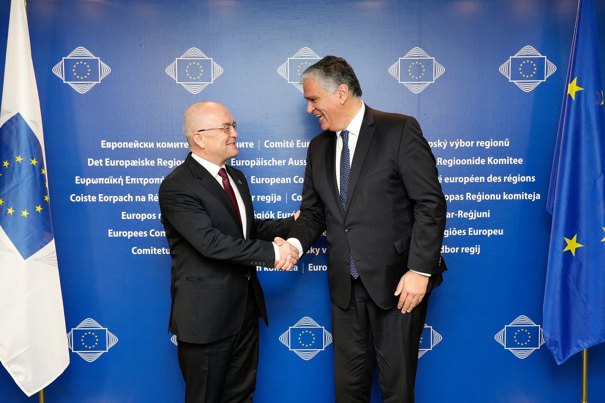 EU_CoR's tweet image. Our work towards reinforcing #CohesionPolicy continues!

Following the #CohesionReport &amp;amp; the conclusions of the High-Level Group on the future of cohesion, @CoR_President &amp;amp; @Emil_Boc join forces as co-rapporteurs of the opinion on Cohesion Policy post-2027.

🤝 #CohesionAlliance