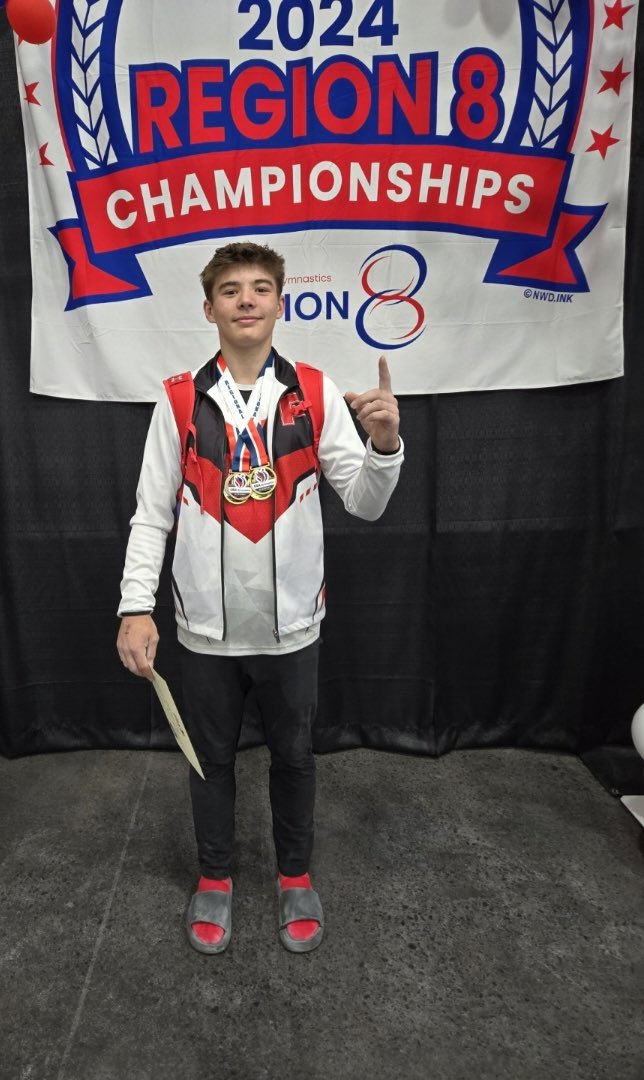 Congratulations to David Long for earning 1st Place in the @USAGym Southeast Region 8, Level 10 Men’s Gymnastics Meet. The win qualified David for Nationals where he will compete against future Olympians later this Spring. #GoDins⚔️ // #HardWorkWins