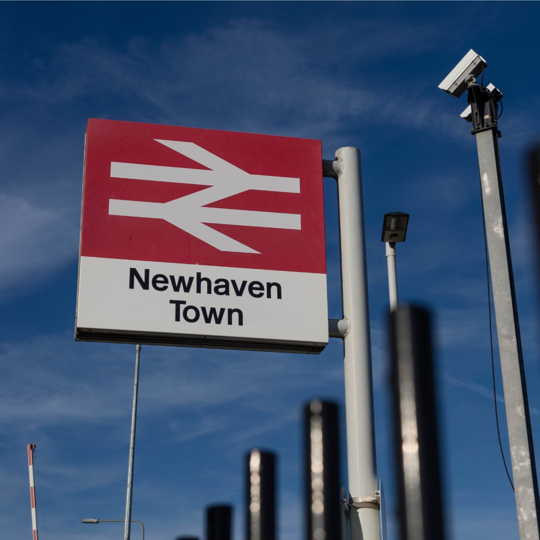 Calling all landscape architects and urban designers 📣
New wayfinding projects are available in #Newhaven.
The first contract covers a £1.5m project to provide pedestrian-focused improvements in the town centre, as well as better wayfinding.
@LewesDC
contractsfinder.service.gov.uk/notice/ed6b59f…