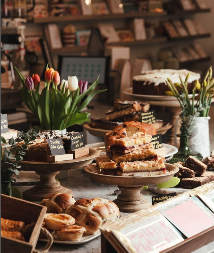 ThePantiles's tweet photo. Hello Monday!
Hattons is now open 7 days a week! As of today, you will be able to get your coffee ☕️ breakfast🍳 brunch🥞 lunch🥗 cake 🍰 tea 🫖 wine 🍷 every day at Hattons.
#hattons #thepantiles #tunbridgewells #mondaymotivation https://t.co/Uyx6KQMIHg