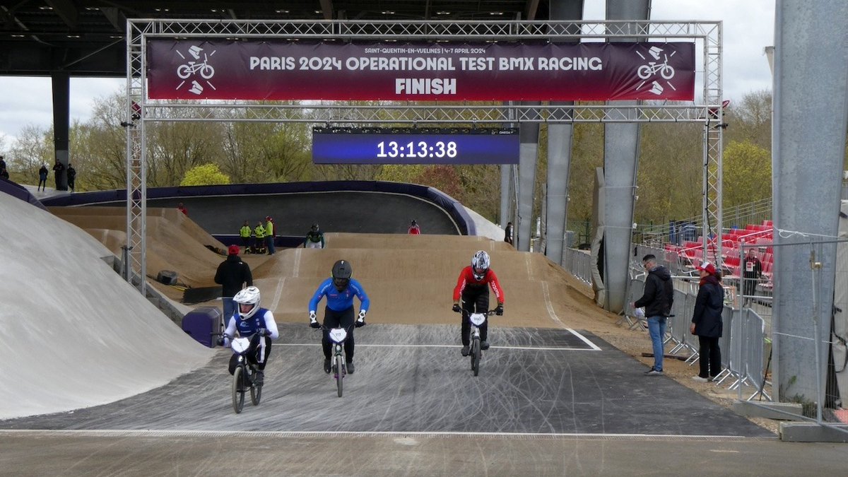 Analisi olimpiche! 💪 Al Test Event di BMX racing, sul tracciato di Saint-Quentin-en-Yvelines, sono state analizzate le prestazioni degli atleti in gara. Valutazioni importanti in vista di #Paris2024. 👉 bit.ly/3xsM0bA @Federciclismo #RoadToParis2024