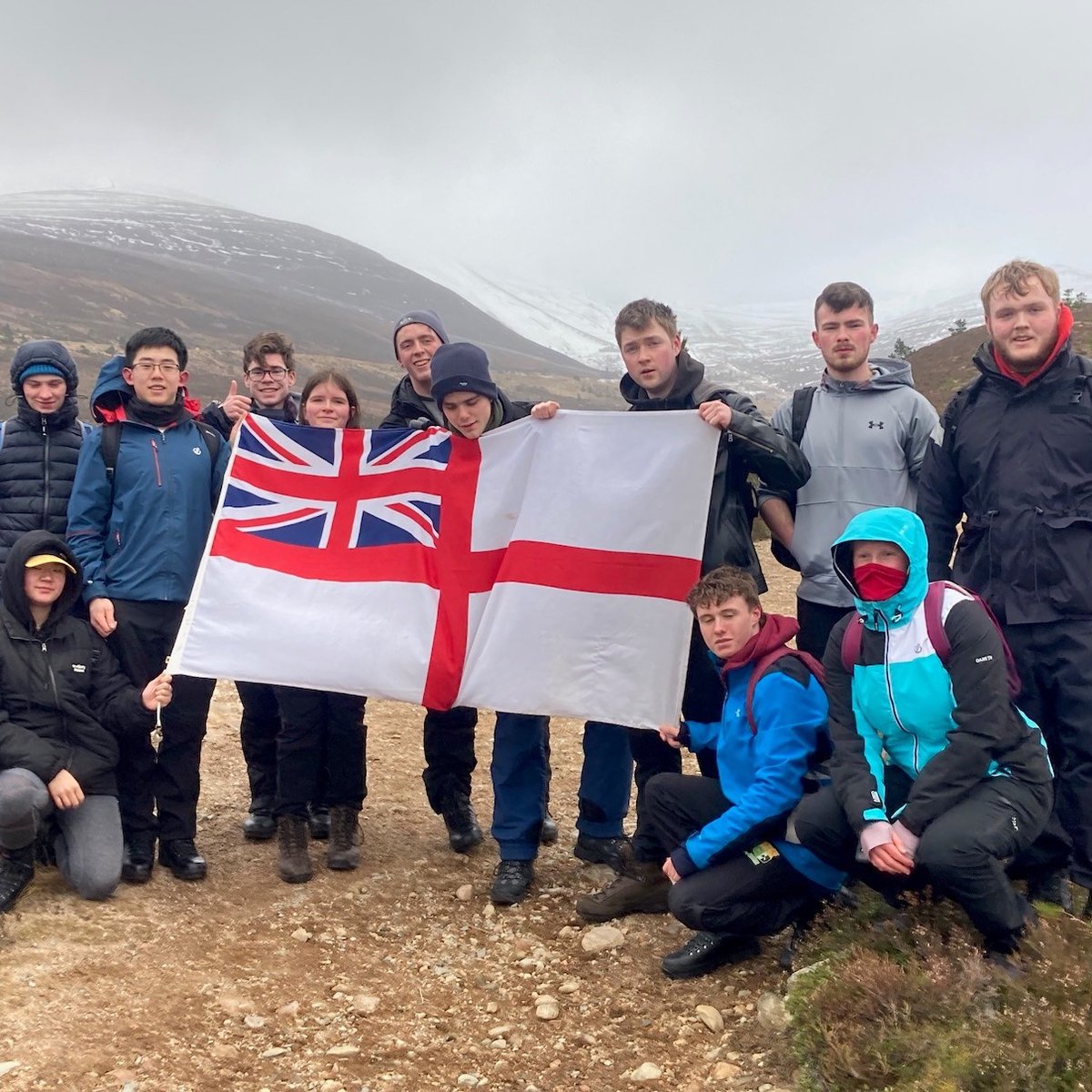 It's been a busy first few months of the year for @EdinburghURNU! The Officer Cadets have been engaging in a wide variety of activities: ow.ly/J29o50RahE9. The Unit’s Drill Nights in Edinburgh and #Dundee, connected via video link, are every Tuesday! 👏⏪👏