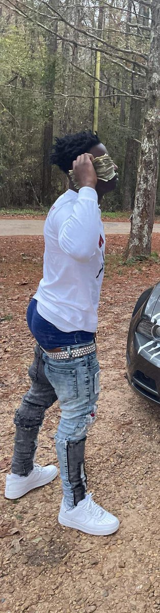 straight man eater tweet media