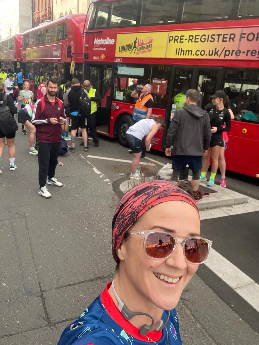 We had an amazing time at the London Landmarks Half Marathon 🏃‍♂️🏅Thank you to everyone who participated! Donations are still open buff.ly/3xus7AY