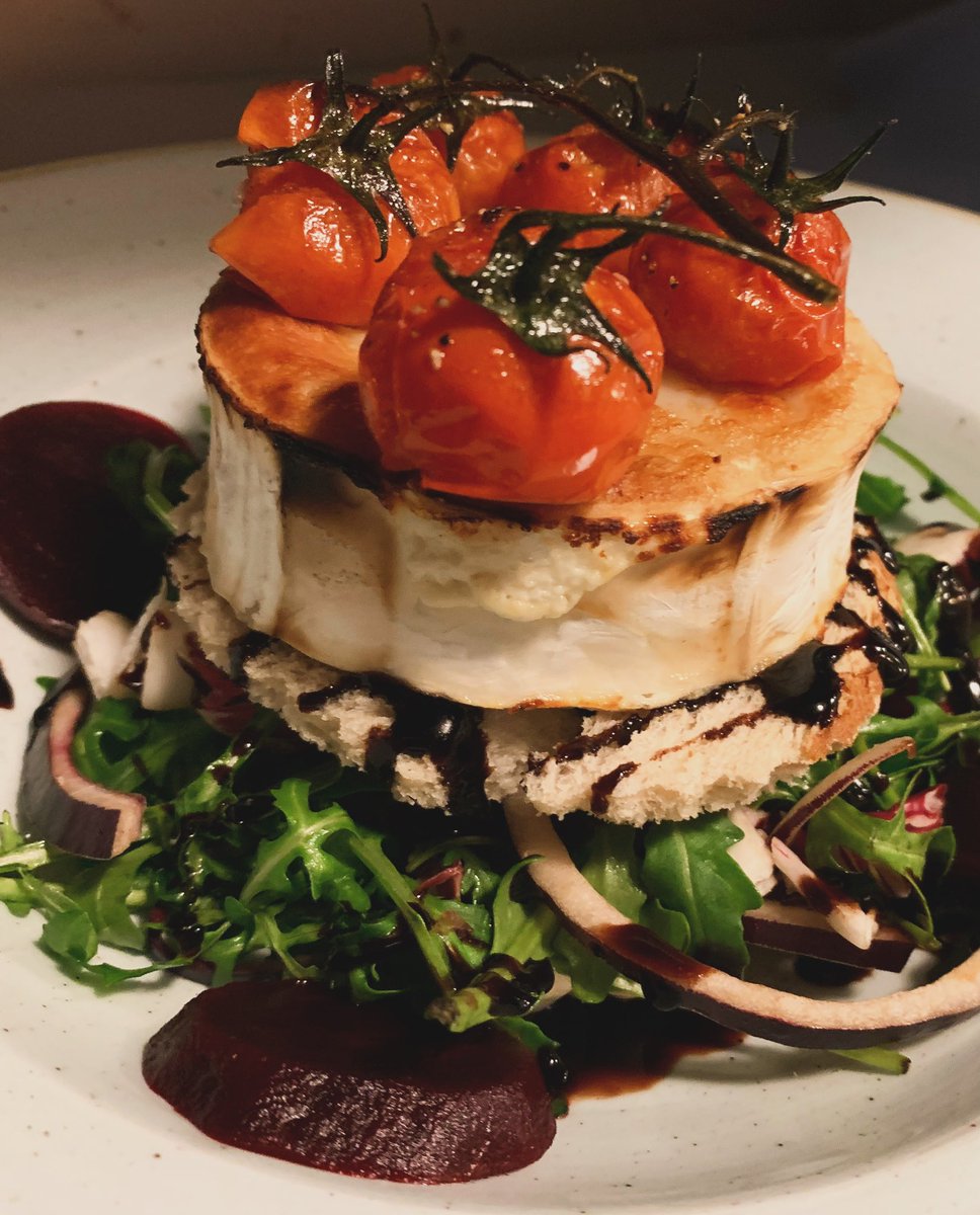 Pre-Theatre Dining at Annies!🎭 Join us before your next show for a delicious meal! Our Pre-Theatre Menu (2 courses for £22) is available Monday-Friday from 4.30pm, and our A La Carte Menu is available from 12pm everyday too!✨ @TheRoyalExMcr #pretheatre #alacarte