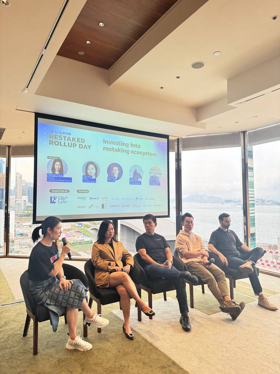 At 'AltLayer Restaked Rollup Day' hosted by @alt_layer, PANONY & PANews Partner Yolanda Chung led a dynamic roundtable with industry leaders @xxintheworld from @HashKey_Capital, Xin Song from @GSR, @Louissongyz from @SevenXVentures, and Gokhan Er from @IOSGVC, exploring the…