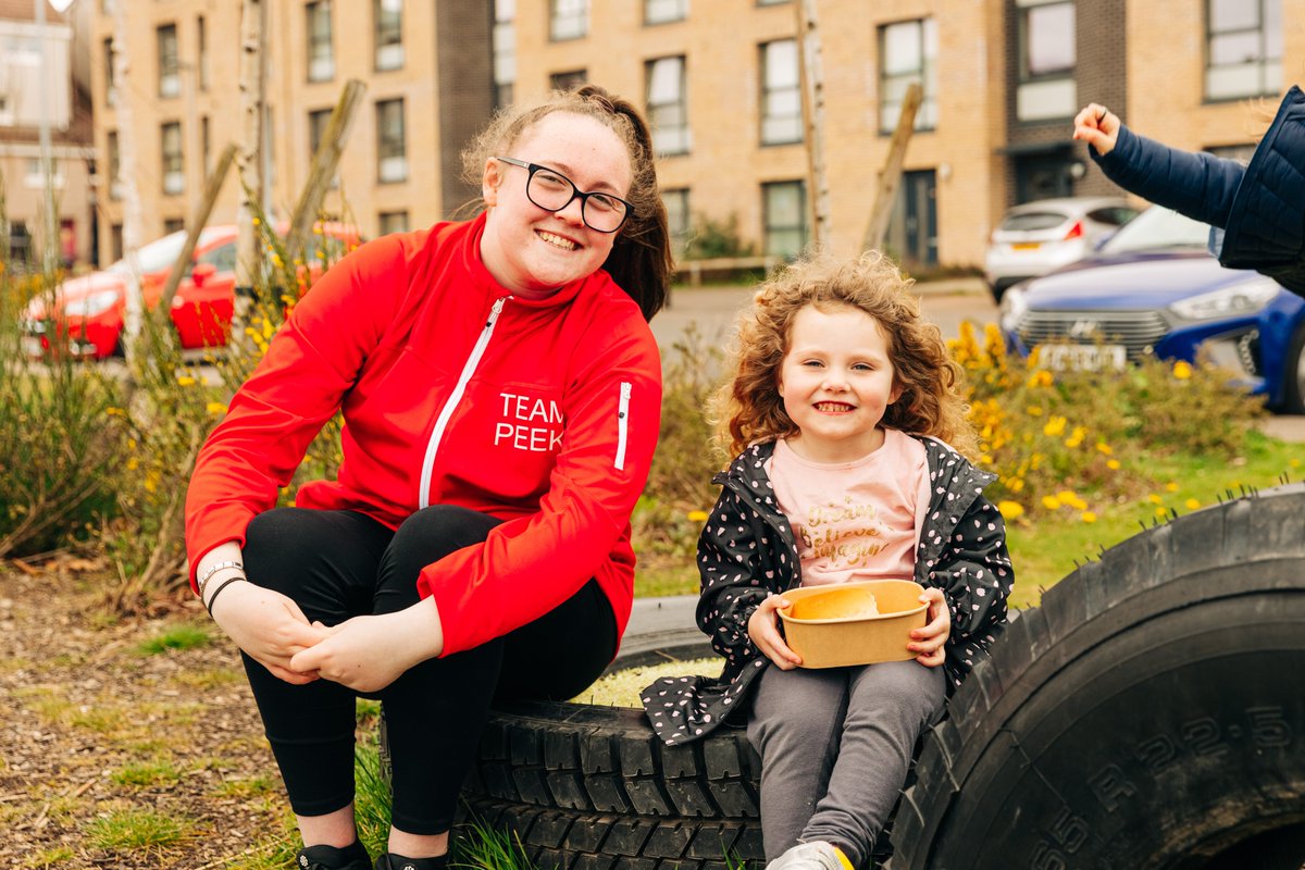 It's a family affair as Abbie and her mum Vikki take on @thekiltwalk together! 🚶‍♀️ Abbie's journey with PEEK has come full circle - from a participant to a volunteer and now Sessional Worker. Let's support their mission of giving back by donating now! ✨ justgiving.com/fundraising/ab…