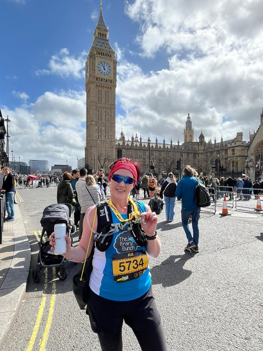 Great day yesterday at London Landmarks Half 🏃🏃 Too busy taking photos but knocked 8 mins off my last 🥇... Getting there slowly 🙏 April's challenge ✅ #twelvemonthchallenge #londonlandmarks #halfmarathon @WightBrain