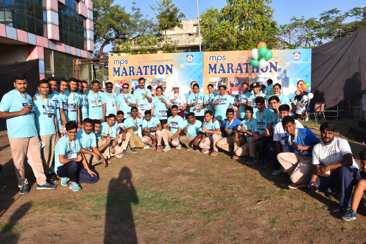 'Run for Fitness, Health, Happiness: Every Step Counts!' CISF personnel and families of 8th RB Jaipur participated in MPS Marathon organised by ECMS, Jaipur on the occasion of #WorldHealthDay @ Jaipur. #PROTECTIONandSECURITY #FITINDIA @HMOIndia @YASMinistry