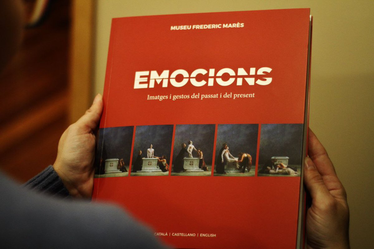 🌟 Ja disponible a les llibreries el catàleg de l'exposició temporal ‘Emocions’ del @MuseuFMares Una proposta que revitalitza la seva col·lecció d’art a partir d’una mirada actual sobre sentiments intemporals i universals. 📙🎨😍 ℹ️ via.bcn/12bq50RafSO