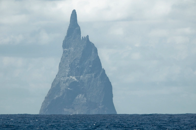 FedeItaliano76's tweet photo. The most stunning peak on planet Earth, or the epitome of peakness...

It is called Ball's Pyramid and it is an uninhabited islet in the Pacific Ocean located 20 kilometres southeast of Lord Howe Island. This peak stands taller than its width, with an elevation of 562 meters compared to its 300-meter width