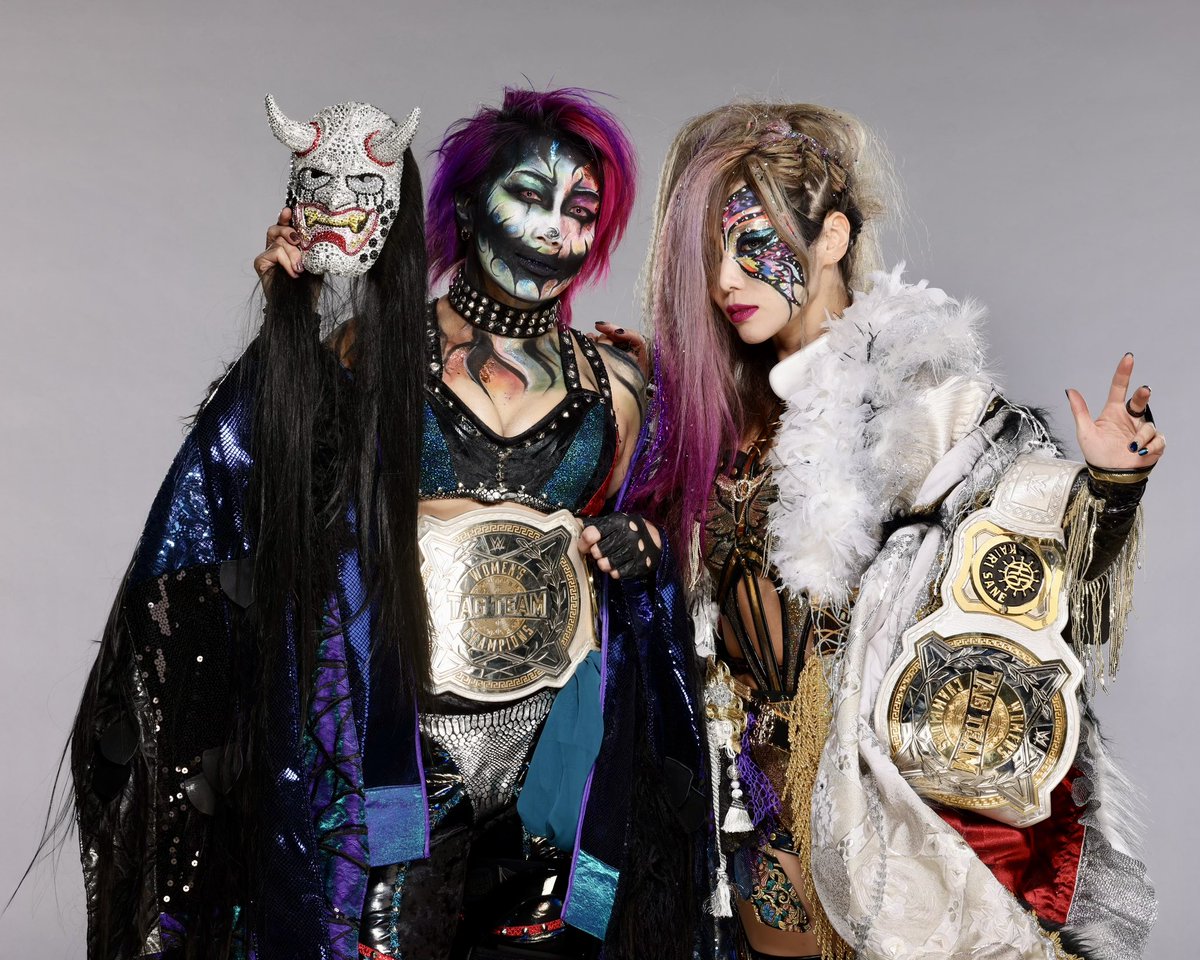 We're still tag team champions. うちら、まだチャンピオンやから。 #KabukiWarriors
