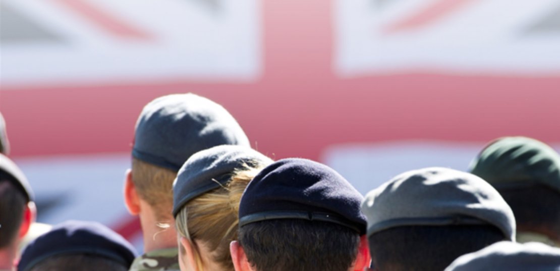 🤔Know someone who has served in the Armed Forces who is looking for a new career? The answer could lie with the NHS.✅ 🗣️'@nhsengland's campaign offers new & rewarding opportunities to service leavers looking for a career within our health service.' ➡️nlg.nhs.uk/news/new-nhs-j…
