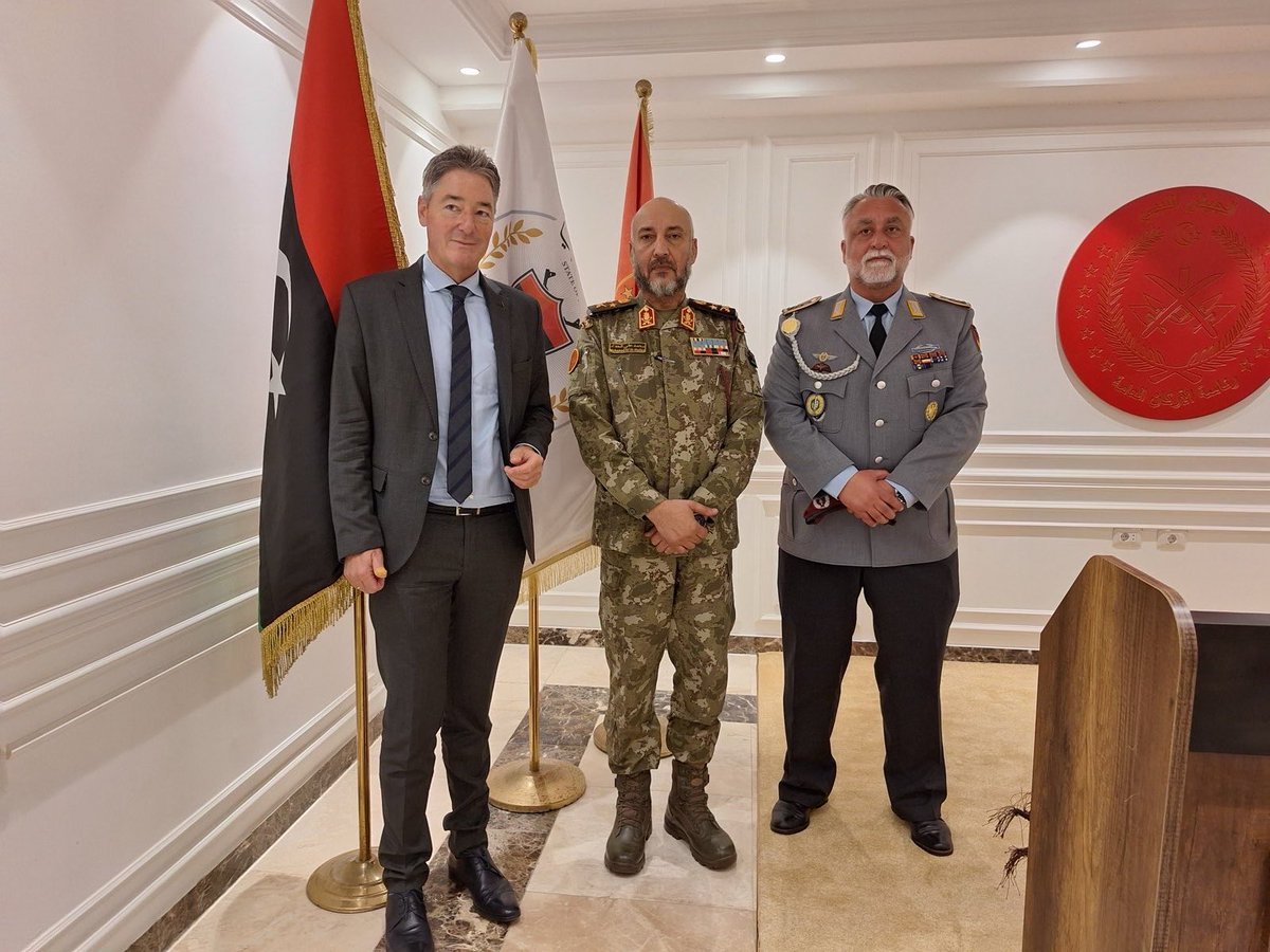 Excellent meeting yesterday with Chief of Staff Haddad who briefed about recent military & security developments in 🇱🇾. Cooperation between relevant actors key to stability, security & unification of the army. Also explored perspectives for future 🇱🇾🇩🇪 cooperation in health