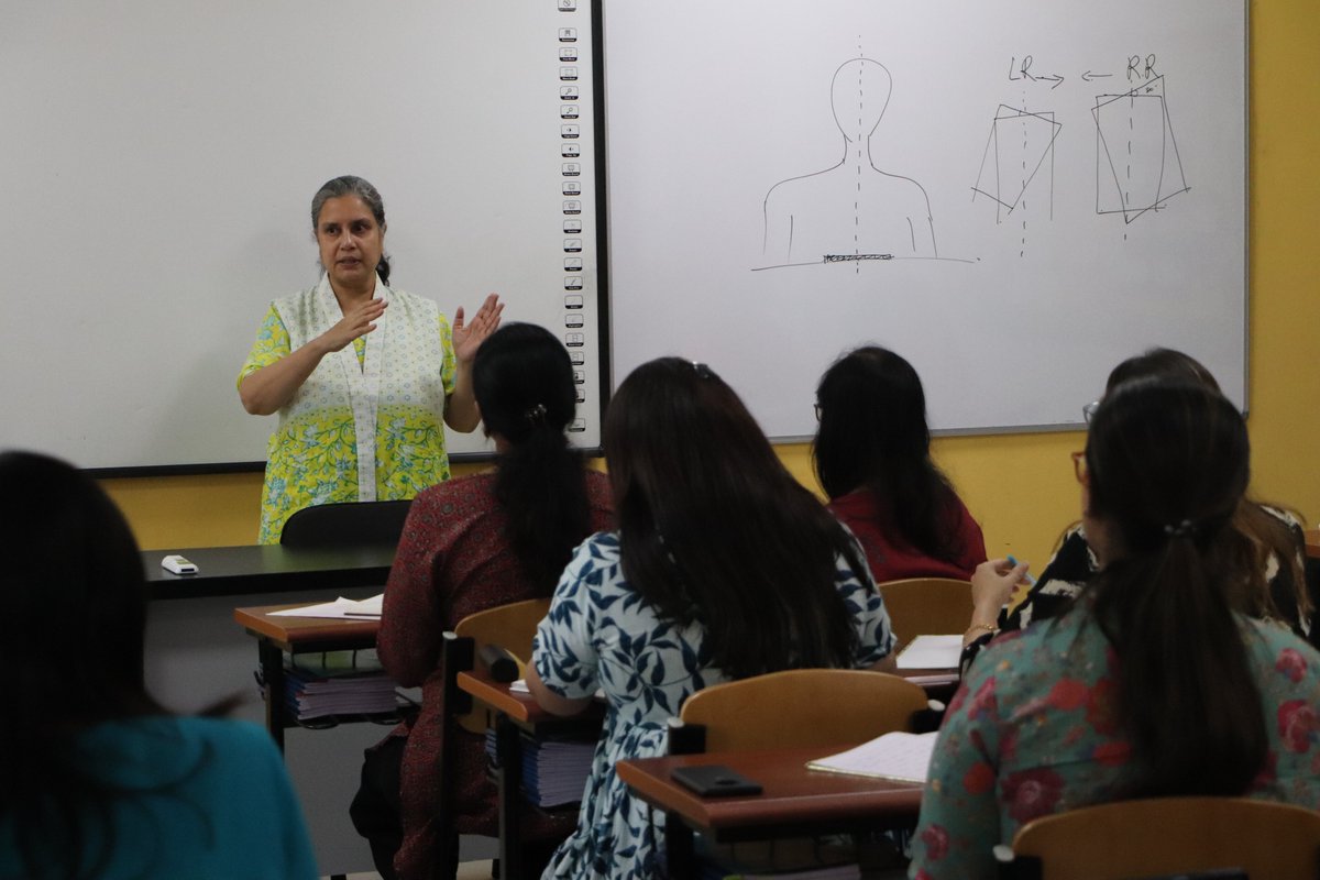 taptivalley's tweet photo. Handwriting Workshop for Pre-Primary to Grade V Teachers (First Session):

Dr. Sanjukta Sivakumar conducted the first session of a Handwriting Workshop Series on 06 April 2024. https://t.co/c6W3dpeBig