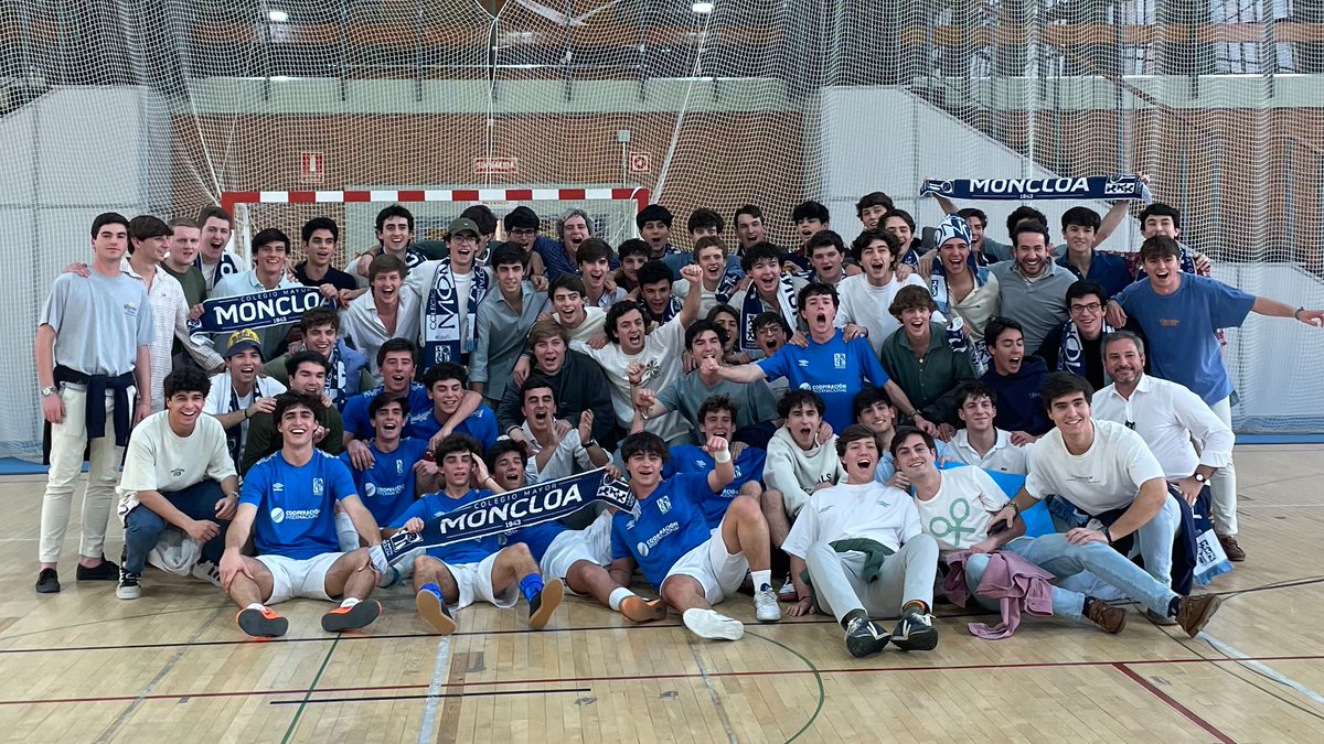 🔥🔥🔥 ¡ESTAMOS EN LA FINAL!

El sábado la afición aupó al equipo de fútbol sala para meterlo en la final del #TorneoElCorteInglés de la <a href="/ccmmMadrid/">Asociación de Colegios Mayores de Madrid</a> 

#EsteSí
#UnMayorEsMás