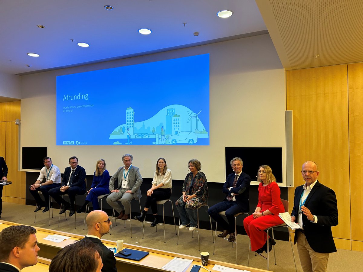 Vigtig debat i @ramboll her til morgen om 🇪🇺 energi-infrastruktur. Investeringsvilkårene skal sikres, og bureaukratisk bøvl skal ud! Tak til @SchaldemoseMEP, @MortenLøkkegaard, @Kira_MPH, @HenrikDahl, @Sigridfriis, @BosseStine, @NielsFlemming01 og @KristofferStorm 👏