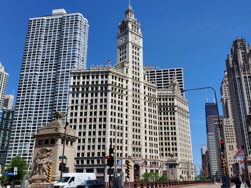 Enjoy a FREE, self-guided walking tour of #Chicago using your smartphone! Loop/Architecture, @Millennium_Park, @NavyPier, @OldTownCHI, Gold Coast, Chinatown & more!

evisitorguide.com/chicago/metrow… #travel #budgettravel #sightseeing #tours #walkingtours #free #SightseeingMadeSimple.