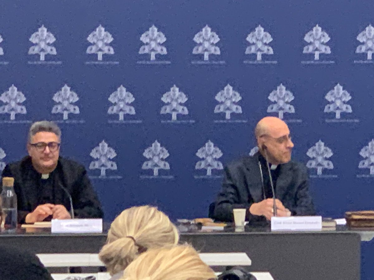 Tras 5 años de trabajo Doctrina de la Fe publica #DignitasInfinita
En el documento se recuerda que la fe no se puede separar de la defensa de la dignidad humana, cualquiera que sea su condición de vida y circunstancias, desde el inicio hasta el final.

➡️ press.vatican.va/content/salast…