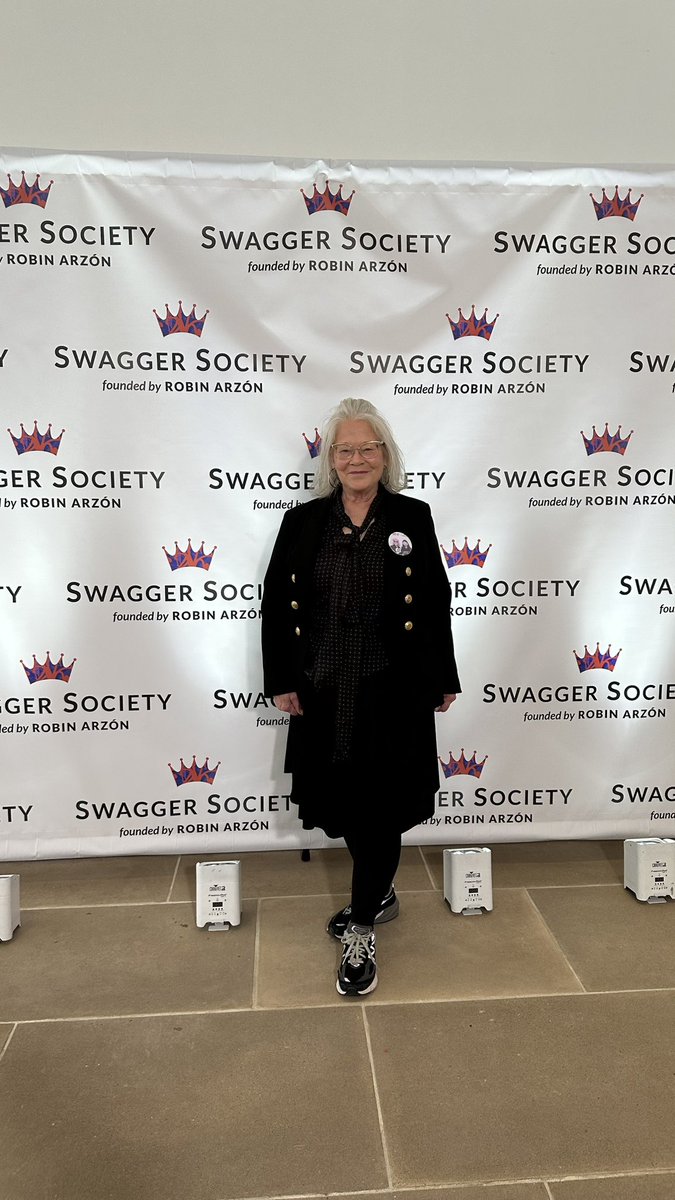 GM! GM!! Happy Monday! <a href="/SwaggerSociety/">Swagger Society</a> <a href="/RobinNYC/">Robin Arzón</a> Awesome event!! 💫✨✨✨
