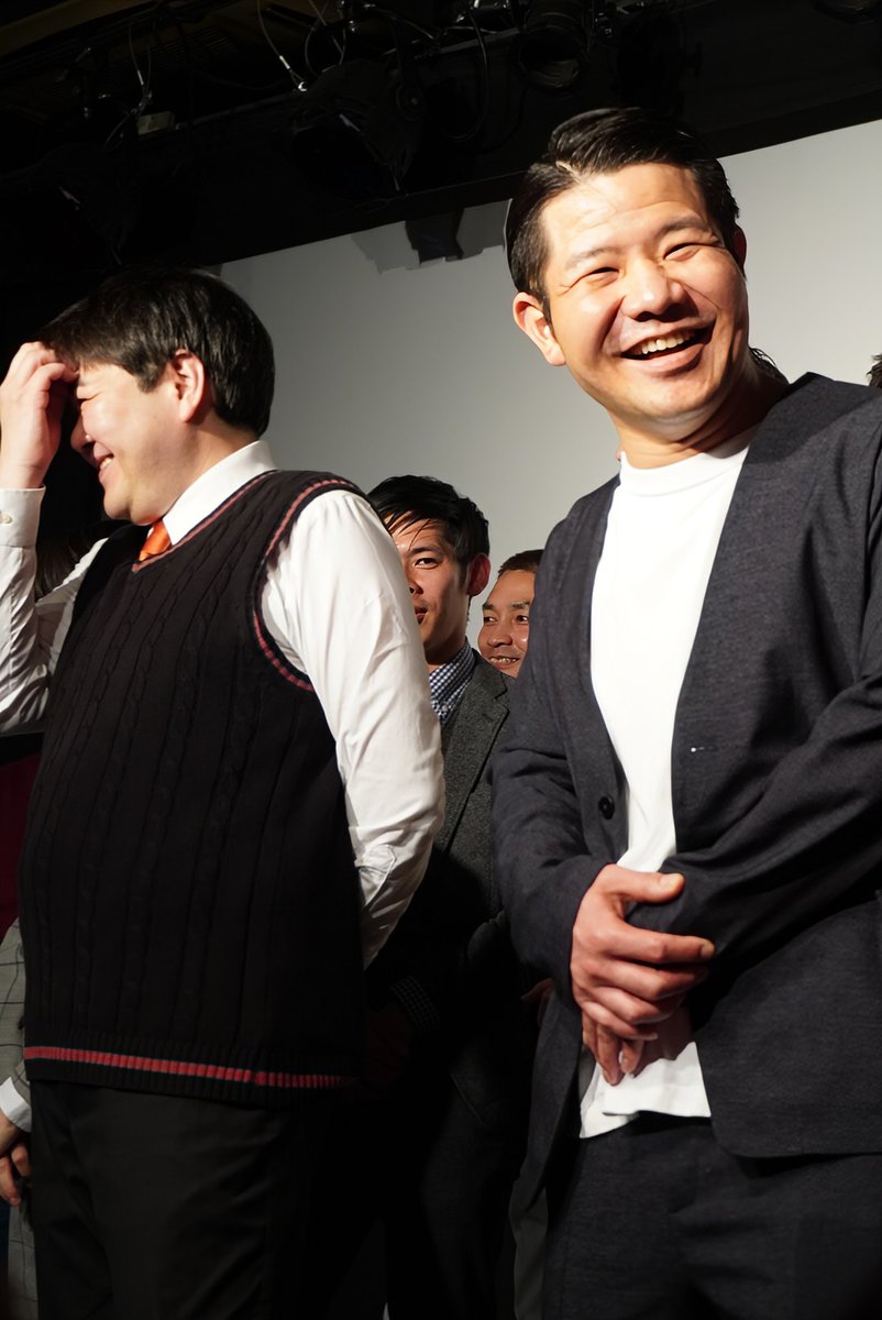 mie_44_8's tweet photo. 2024/04/07 LaughBoxZ Vol.47 @しもきたDAWN #LaughBoxZ #ラフボックス
エンディング。MC2名に芸人18組と出演多っ！破格！！ずっと笑ってました。面白かったし、楽しかったー！！
多すぎて全員撮れなかったけど記録として。

優勝者のハンジロウ。
同じく優勝者のTOKYO COOL。
賞金はどちらの手に！ https://t.co/MHbRatNGjU