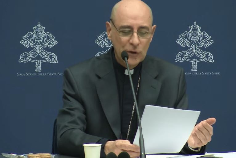 Cardinal Fernández, at presentation of 'Dignitas Infinita (Infinite Dignity) on human dignity,' begins by reconfirming his and #PopeFrancis' support for 'Fiducia Supplicans' on blessings and says he hopes document on dignity will generate as much interest.