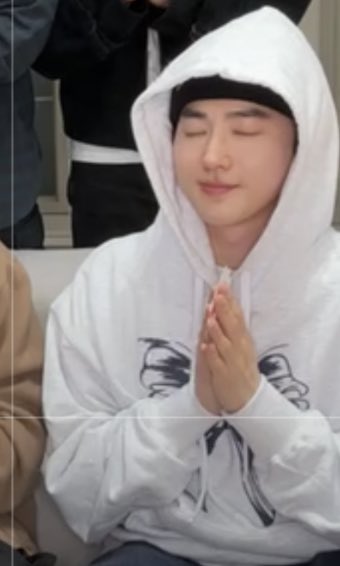 แล้วเขาให้ขอพร แล้วดูพี่จุนขอ โอเค เชื่อแล้ว แกพุทธจริงๆๆๆๆ พุทธแบบวันคริสมาสจะมาอยุ่เปนเพื่อนพระ เพราะกัวเจ้าเหงา555555555555555555555555555555555555555