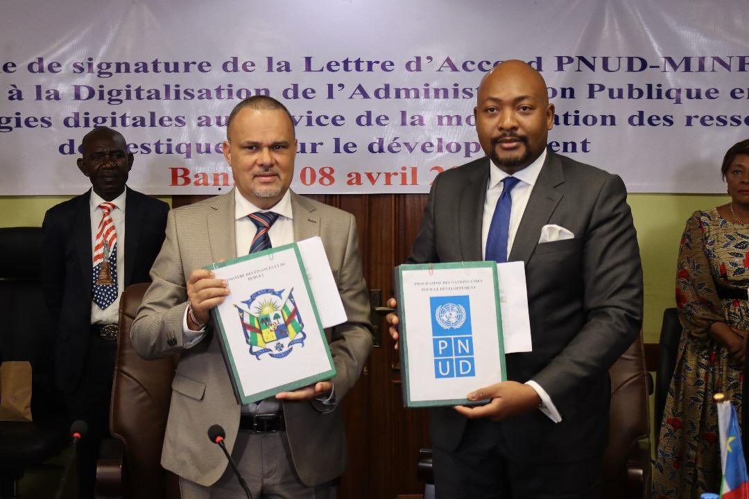 JLStalon's tweet photo. Signing of agreement b/w Min Finance &amp; UNDP to boost domestic resource mobilization through digitalization.
This catalytic support will allow CAR Gov 🇨🇫 to mobilize between XAF  40-50 Billion in internal revenue, by digitalizing land management &amp; other key functions https://t.co/tilDzNv20j