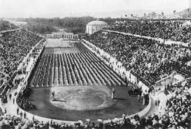 One of the benefits of working in @IrlEmbAthens is that we face the wonderful Panathenaic Stadium, site of the opening ceremony for the first modern Olympic games in April 1896!