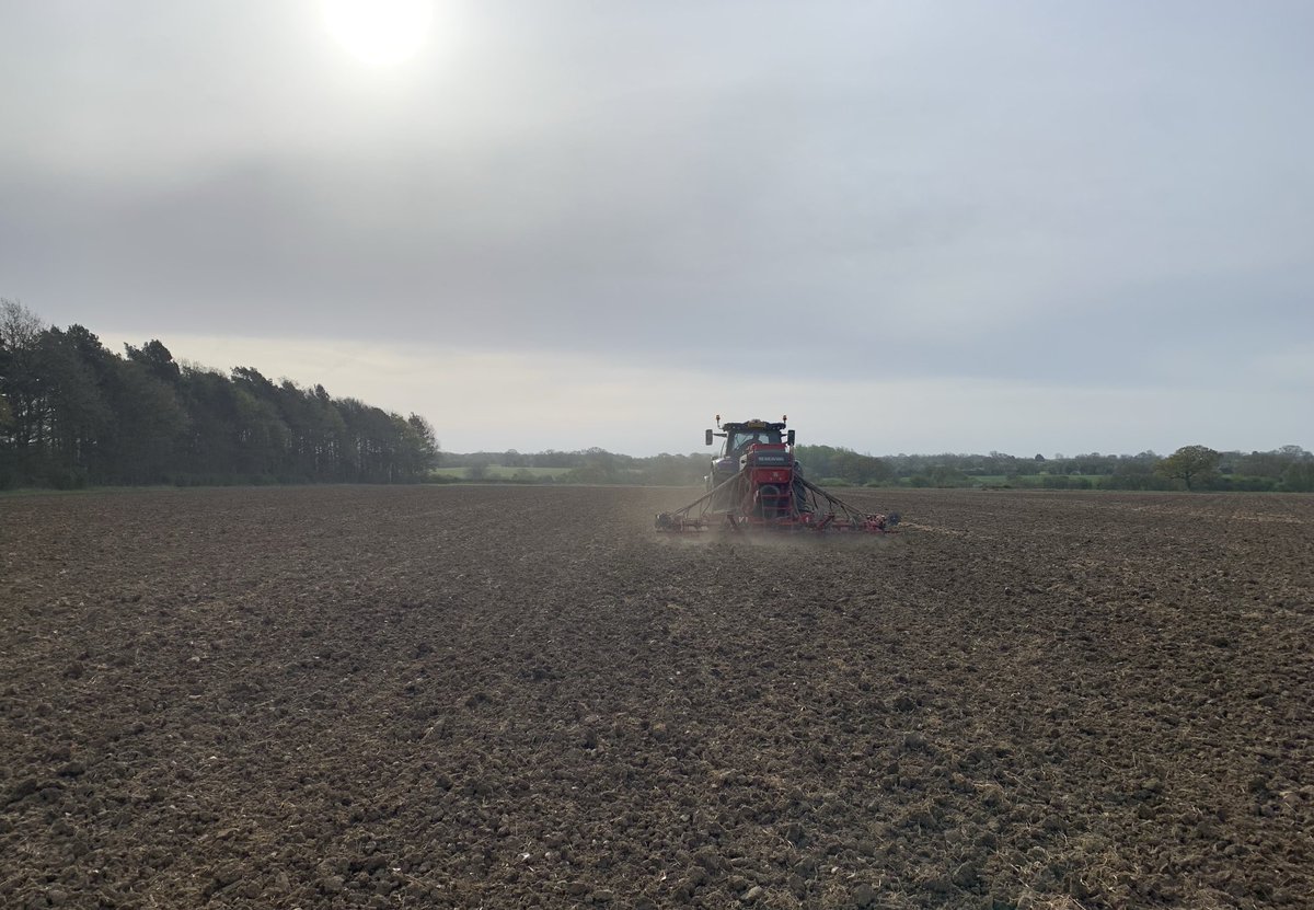 We’re finally making progress! I think that might be dust as well… Explorer spring barley going into medium land #farming