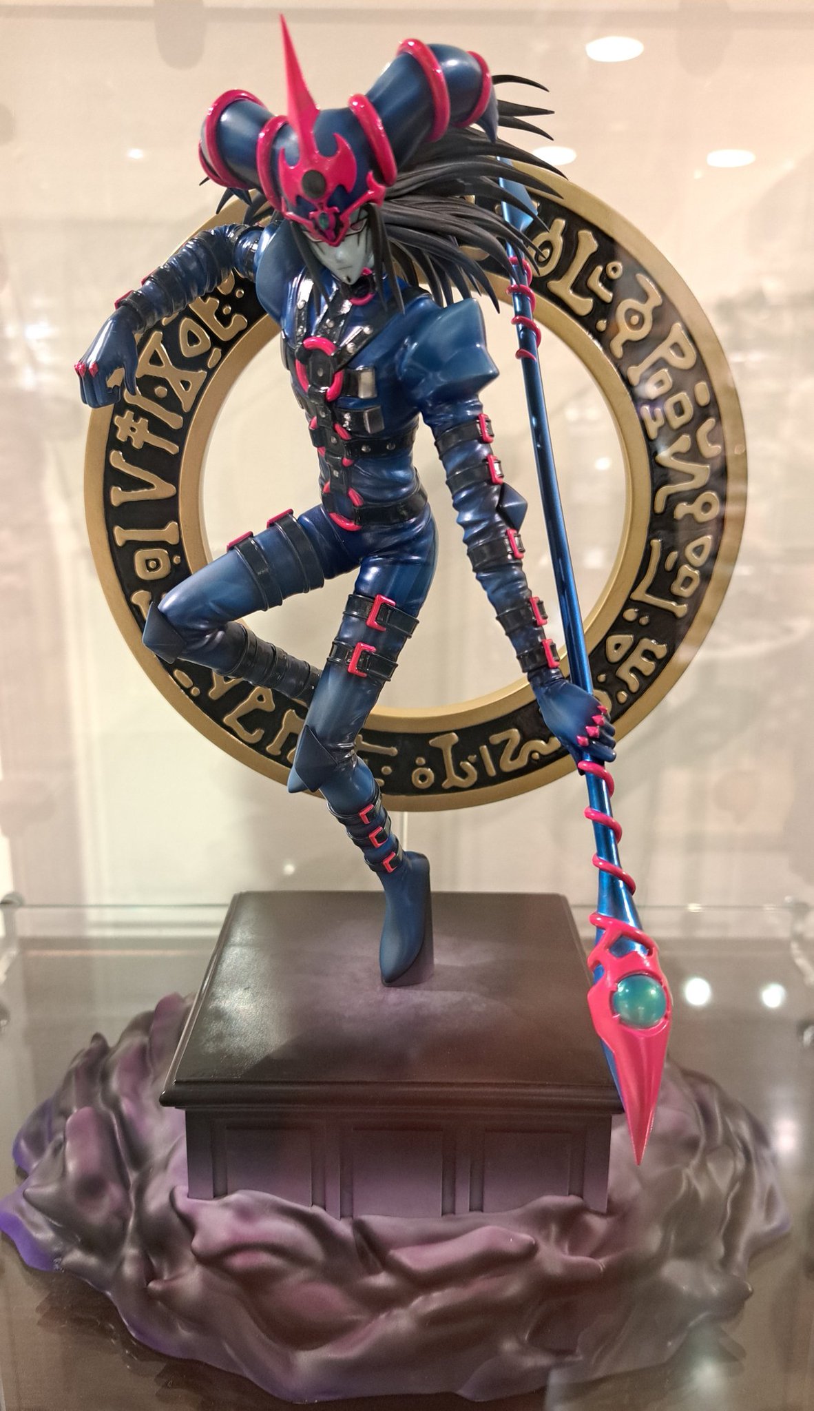 混沌の黒魔術師　フィギュア 混沌の黒魔術師／遊戯王カードゲームモンスターフィギュア