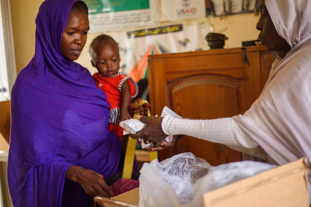 #Sudan faces one of the highest rates📈of malnutrition in the world🌎 and Arafa is one of many mothers struggling due to poor access to nutrition. @UNICEF and @eu_echo 🇪🇺 provide vital nutrition supplies📦to health facilities in conflict areas to support children and families.