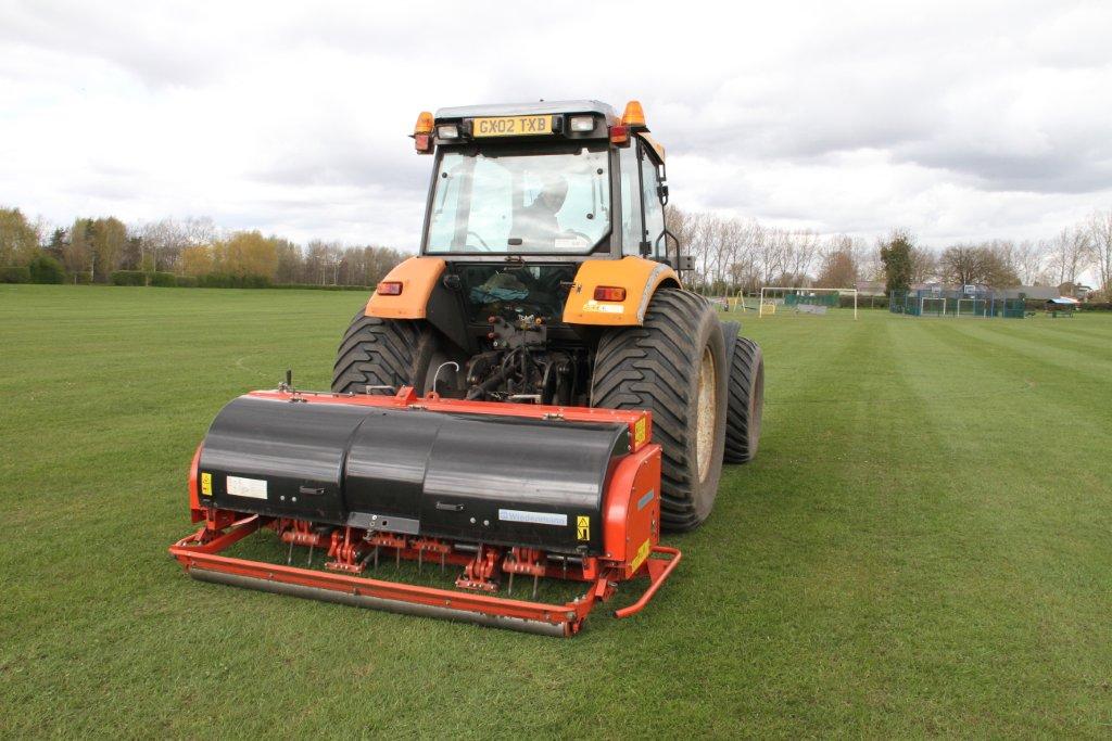 Breathing life into school sports 🤾‍♀️

Essential for turf health, our aeration techniques allow roots to delve deeper, harnessing water and nutrients more efficiently. 

alscontracts.co.uk/school-grounds…

#aeration #turfhealth #school #schoolsports #sportsturf #sportspitch