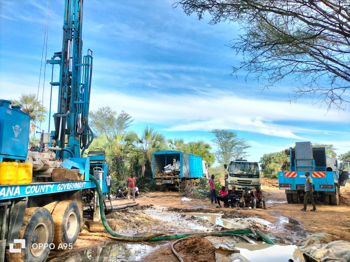 Relief from Water Scarcity for Methewan, Juluk as County drills new borehole at Kakemera. This new borehole estimated yield is 20m3 and is promising to address the persistent water access challenges for hundreds of residents. Read more here: turkana.go.ke/2024/04/05/rel…