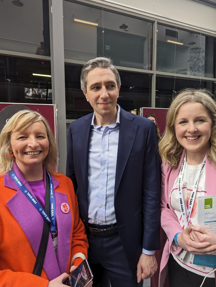 Delighted to attend the @FineGael Ard Fheis at @uniofgalway this weekend. A pleasure to spend time with colleagues like Fiona Coyle from @MHReform, and to advocate for a well-resourced & supported civil society with decision-makers like incoming Taoiseach @SimonHarrisTD. #FGAF24