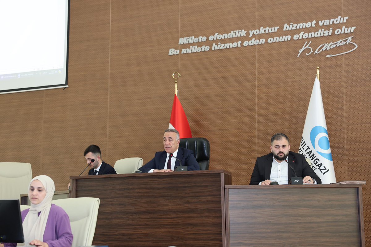 avadursun's tweet photo. Sultangazi Belediye Meclisinde 5 yıl boyunca hep birlikte ilçemize hizmet edeceğimiz Meclis Üyelerimiz ile ilk toplantımızı gerçekleştirdik.
Alınan ve bundan sonra alınacak olan kararların sultan şehrimize hayırlı olmasını diliyorum 👏🏻 https://t.co/fAibss8YeS