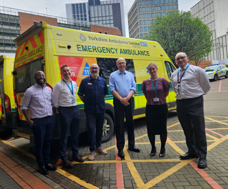 HargrovesDavid's tweet image. Wonderful to join @NHSEnglandNMD on a visit to @LeedsHospitals to walk their #acutestrokepathway &amp;amp; explore how they improve delivery of the life changing intervention of #MT to patients @TheStrokeAssoc @UKNGNeuro 
What a dedicated team, striving to deliver the best.