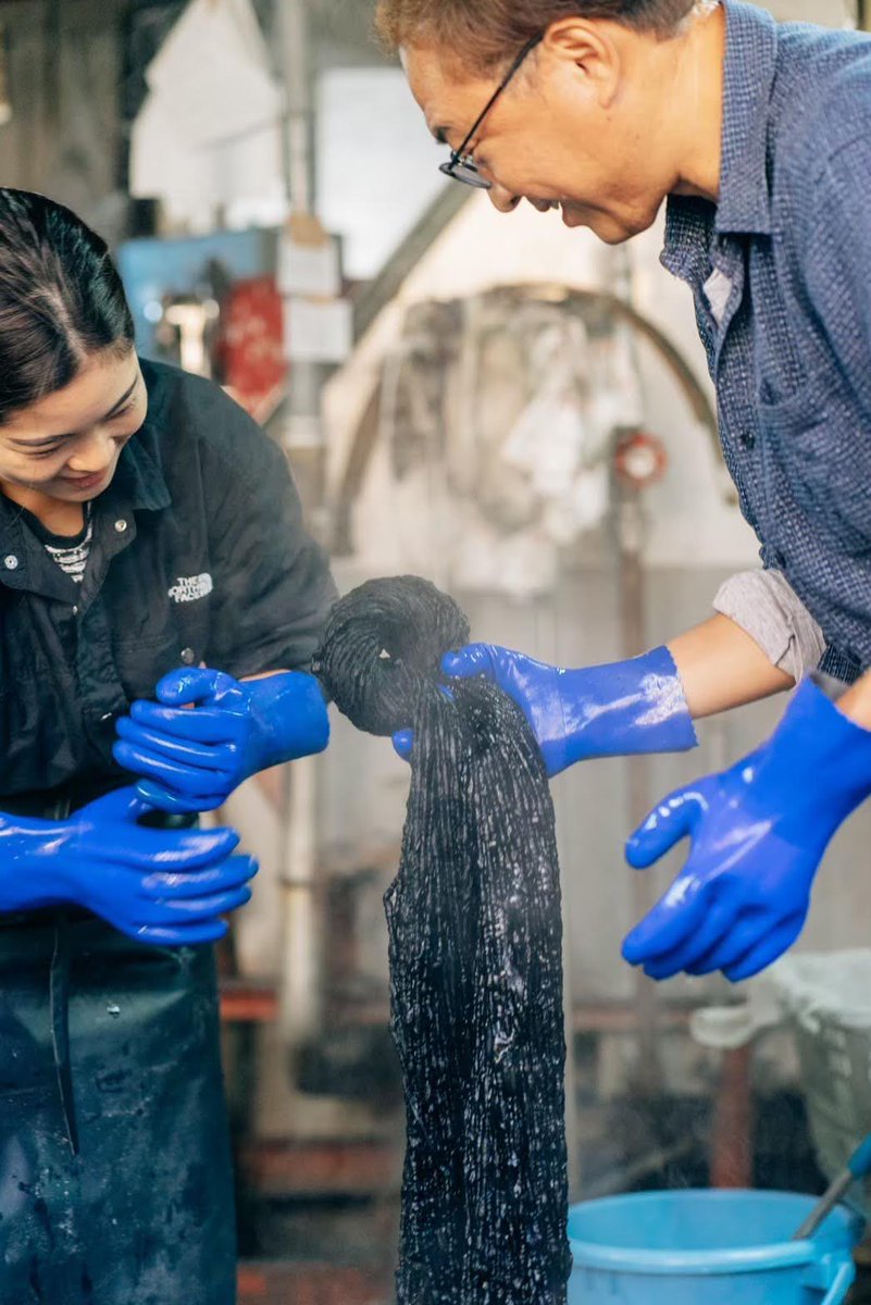 キャッチコピー
「絣に寄り添い人生を楽しむ方を応援する織元」
 
 企業理念
　伝統工芸の技術の継承・革新に挑戦し続けることで
　モノづくりの楽しさ・素晴らしさを久留米絣で表現する。
 
行動規範
１　チャレンジ
　　　
２　相互扶助
　　
３　来客歓迎
　　
４　情報発信