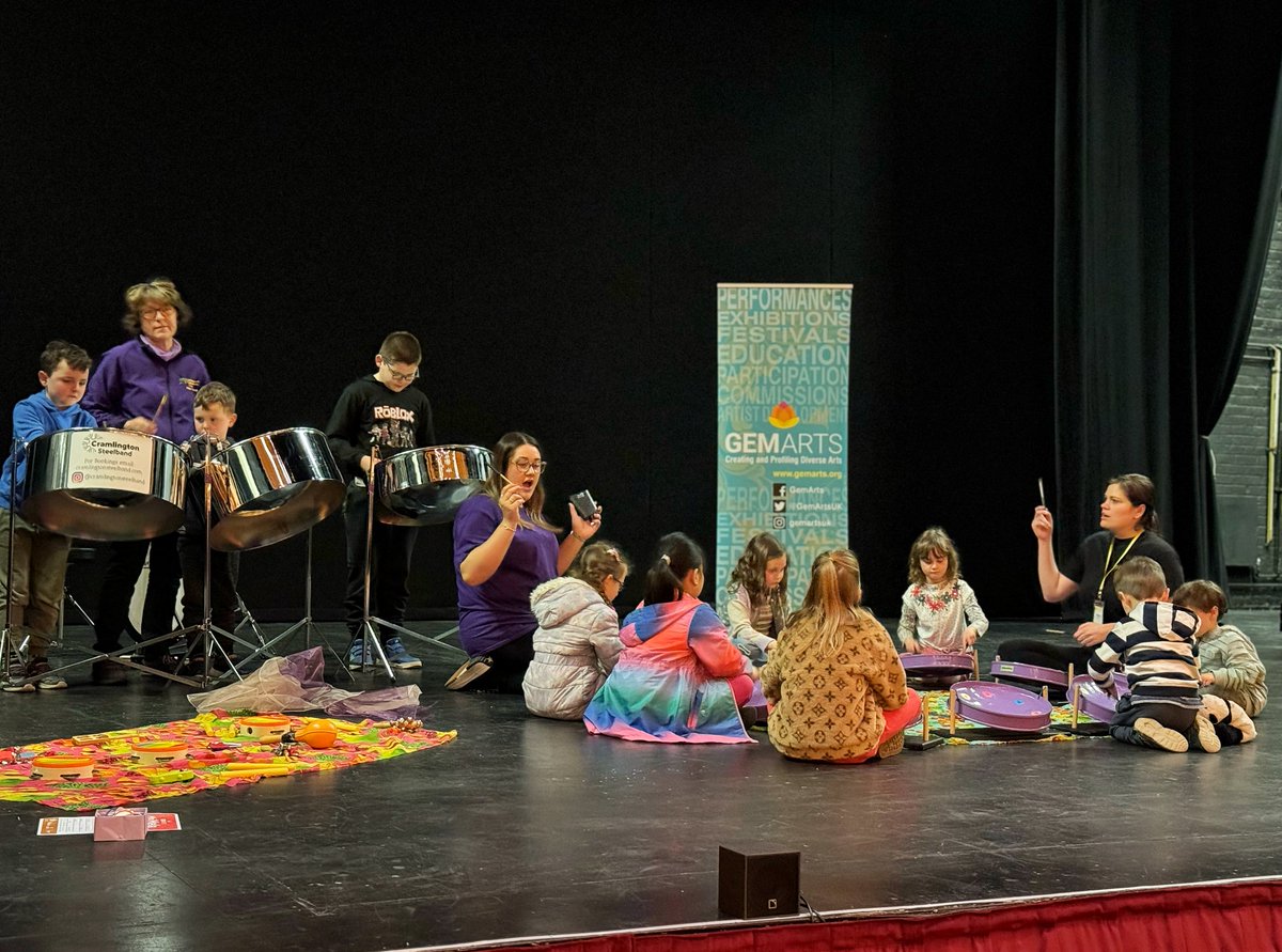 😃 Everyone is having a ball at the @GemArtsuk Mini Mela and we've only just begun! 💚 This totally FREE family event filled with creative workshops runs until 3pm today and you're all invited. Come on down for drumming & dancing workshops, arts & crafts galore, and loads more!