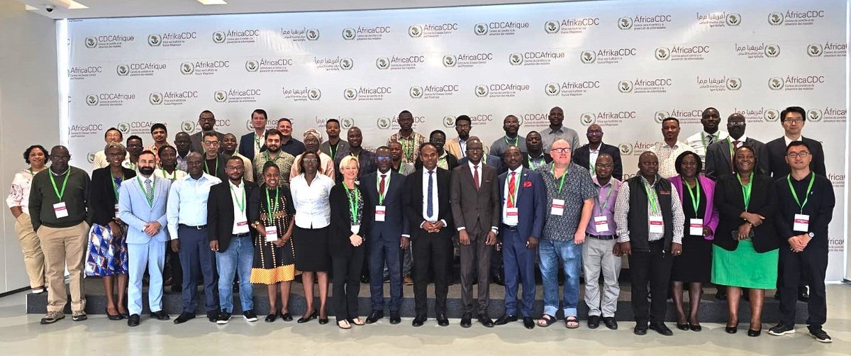 Last week, @AfricaCDC, ASLM, & NGS Academy convened a 3-day meeting at Africa CDC HQ in Addis Ababa to develop training curricula & competency frameworks for public health genomics & bio-informatics in Africa, enhancing multi-pathogen genomic surveillance in the AU member states.