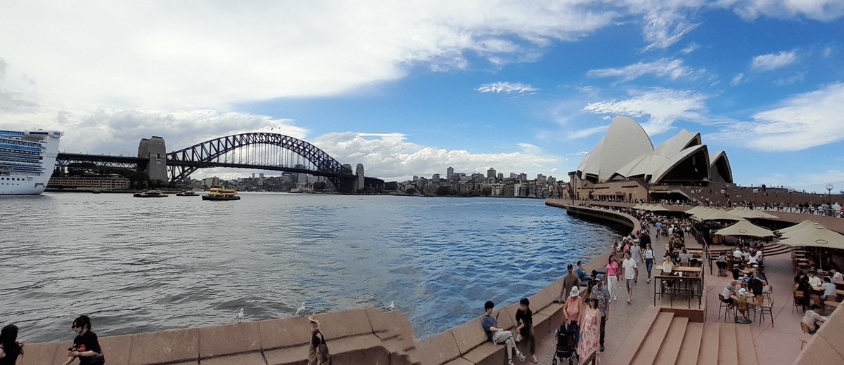 Spotted HMAS Adelaide, one of the largest ships in the Aussie navy just around the corner.