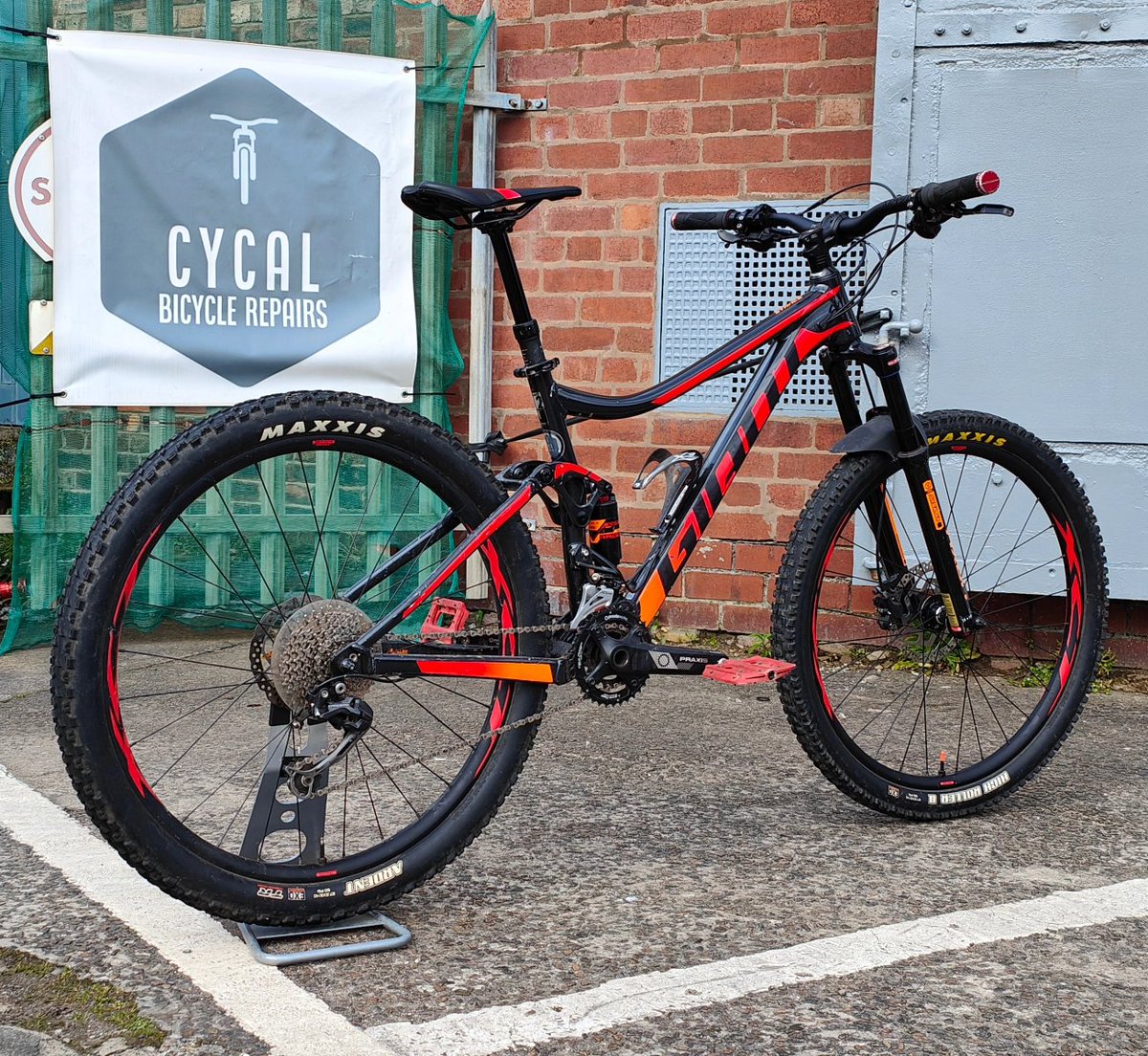 CYCALBicycle tweet picture
